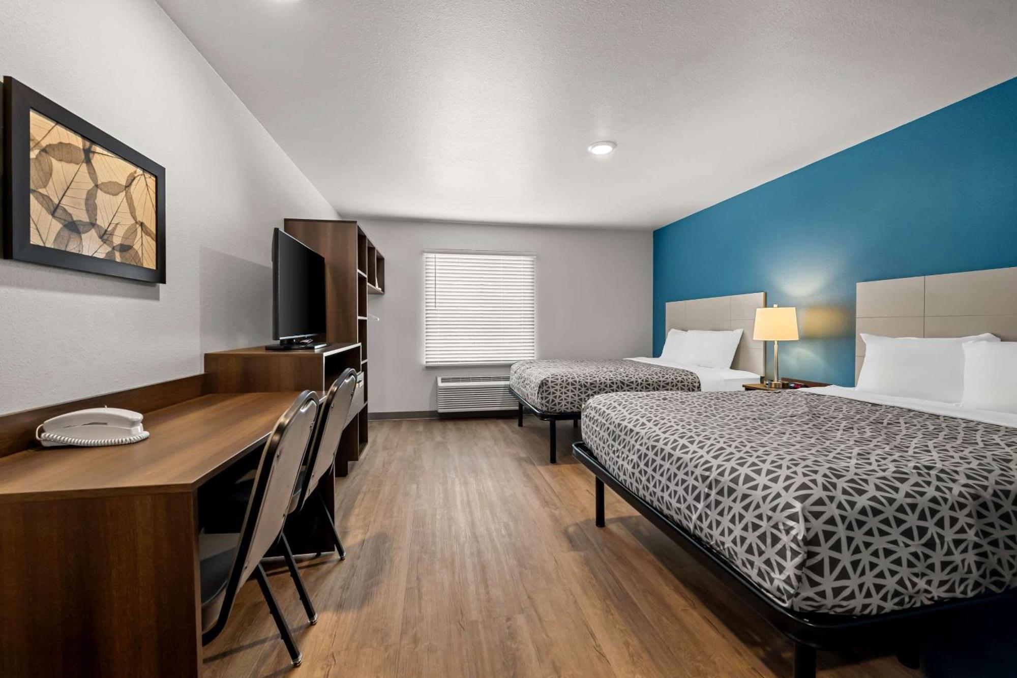 Woodspring Suites Loves Park - Rockford Екстер'єр фото