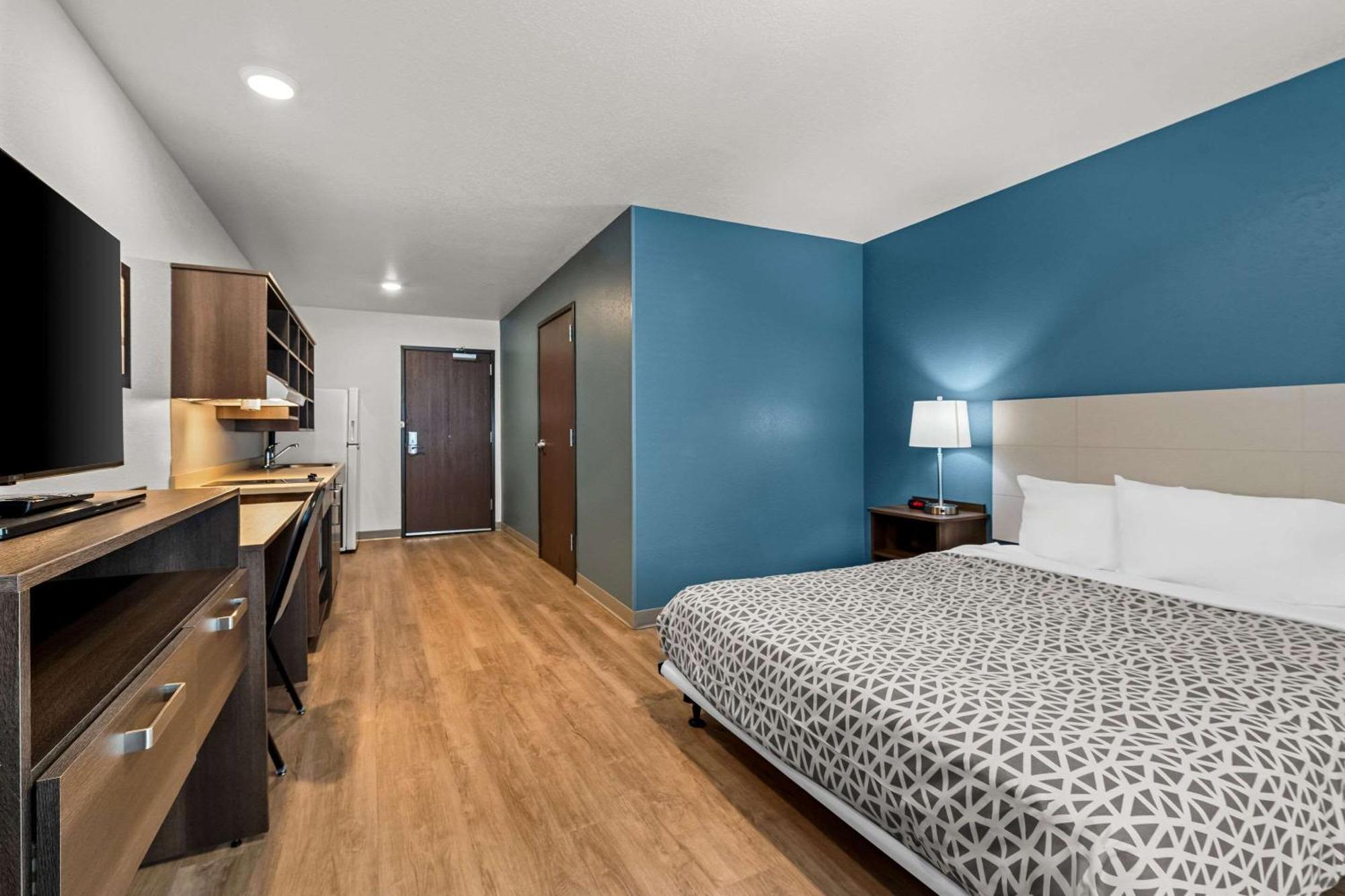Woodspring Suites Loves Park - Rockford Екстер'єр фото