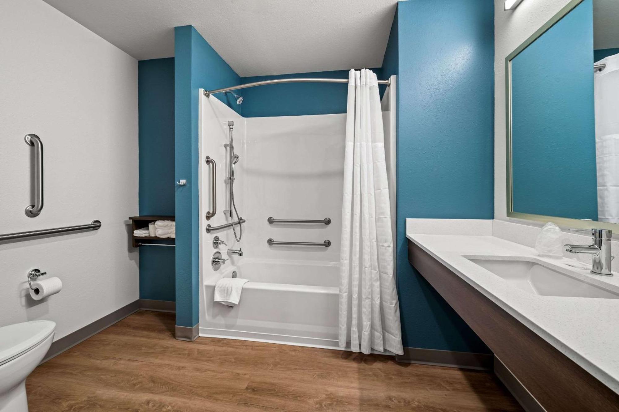 Woodspring Suites Loves Park - Rockford Екстер'єр фото
