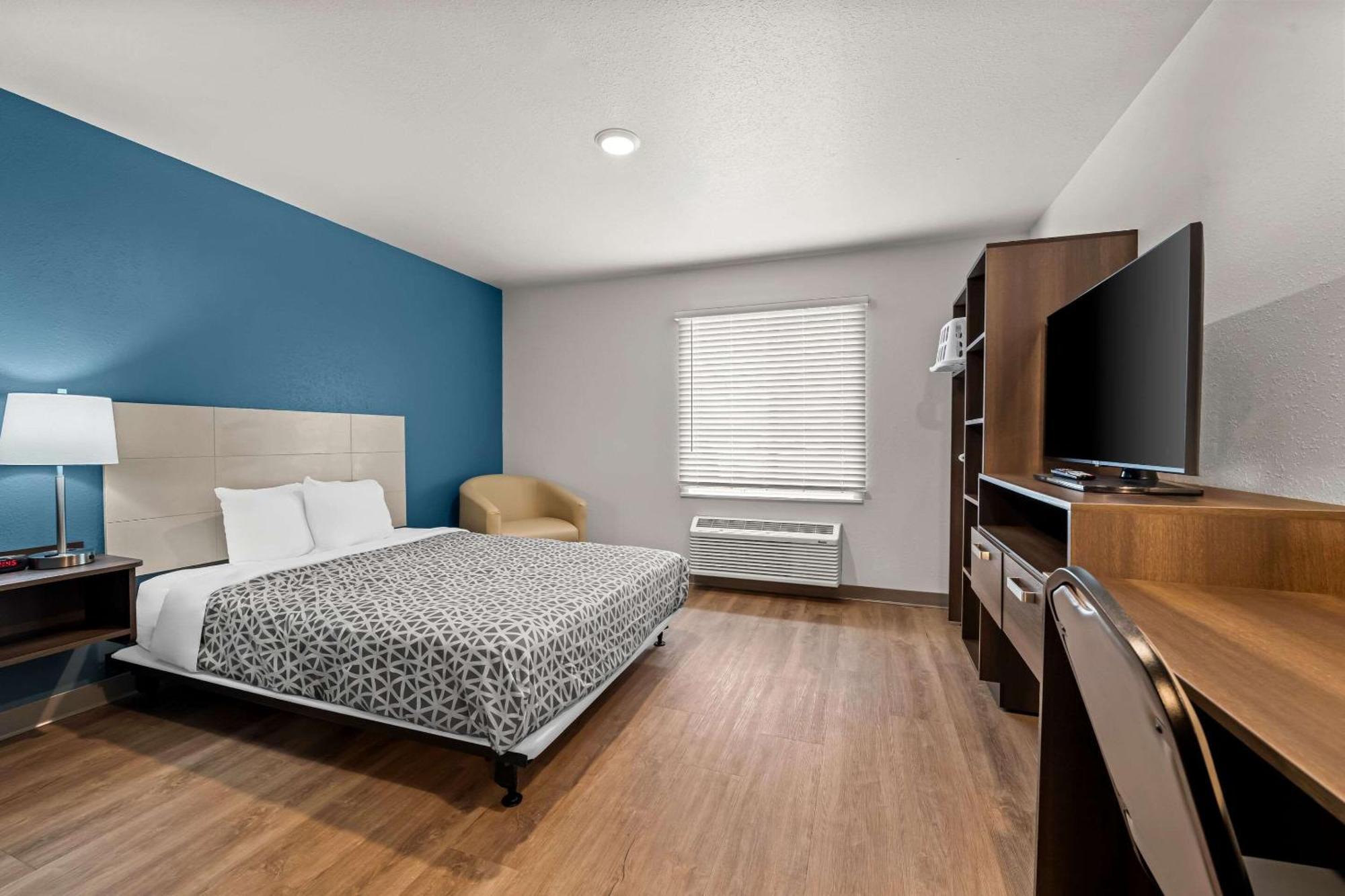 Woodspring Suites Loves Park - Rockford Екстер'єр фото